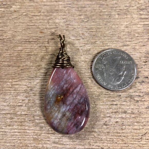 Purple Agate Tear Drop Necklace Pendant - Picture 4 of 4